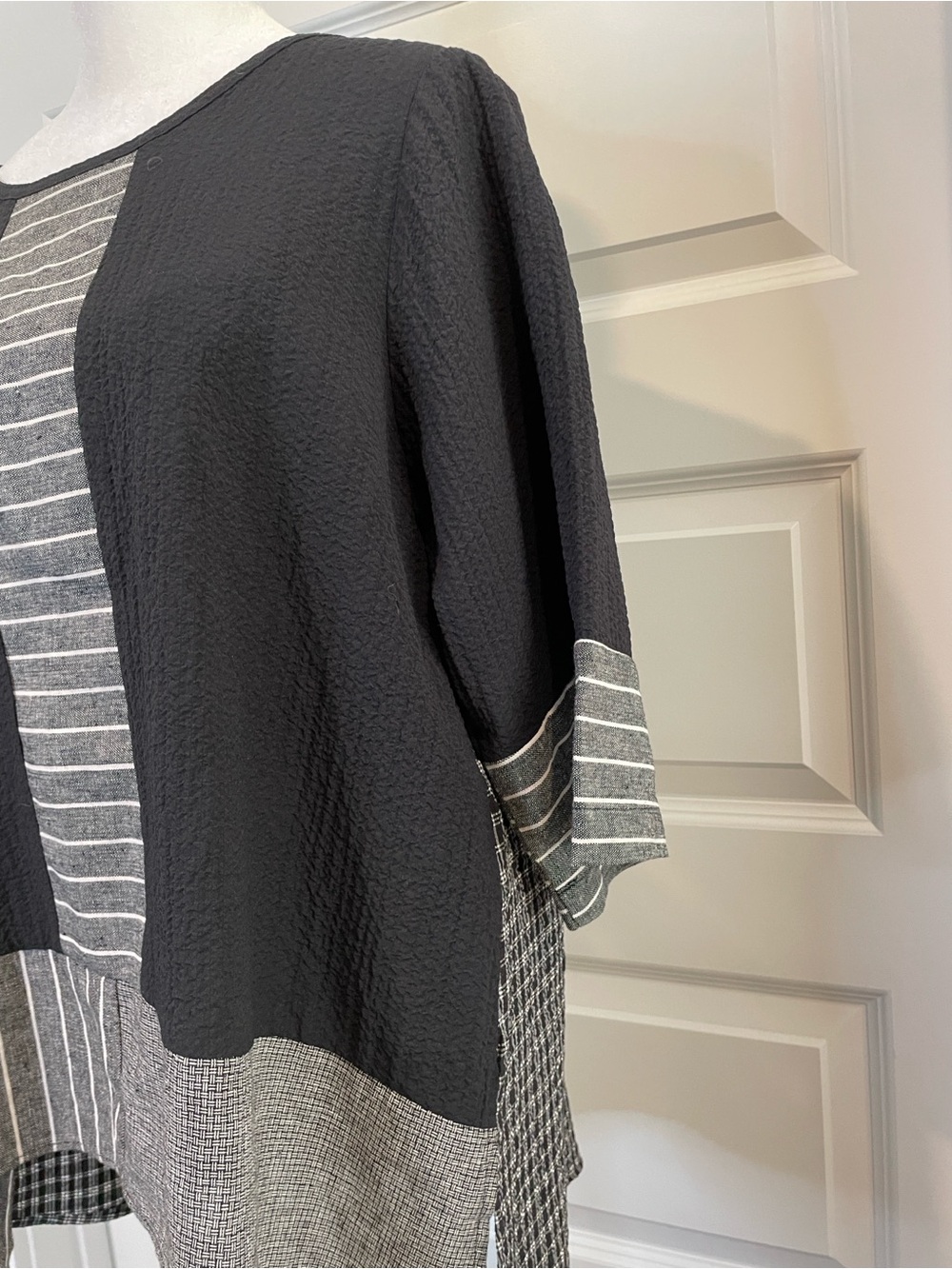 Soft Surroundings Black and Gray Striped Panel Pullover Size Medium - Picture 3 of 7